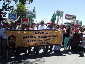 Sivas'ta Mısır Darbesi Protesto Edildi