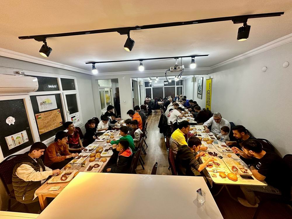 Özgür-Der Adana Şubesi iftar programı gerçekleşti