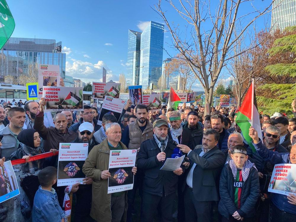 Gazze’deki katliam ve açlık katil ABD’nin Büyükelçiliği önünde protesto edildi