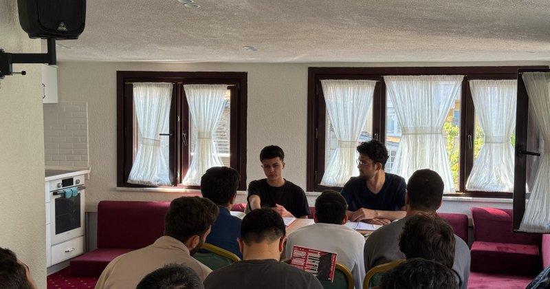 "Milliyetçilik dinin yerine ikame edilen bir ideolojidir"