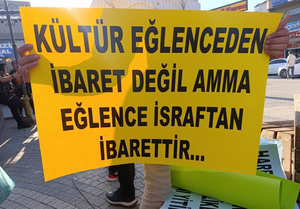 Van'da Kültür Yolu Festivali'ne protesto: "Bu festival, Van'ı ifsada sürükleyecek!"
