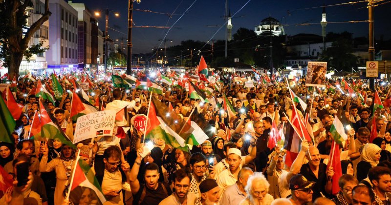 Ayasofya’dan direnişe selam: Diz çökmeyen Gazze halkı onurumuzdur!