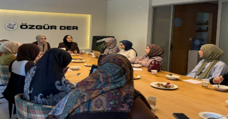 Özgür-Der Gençliği "Şeffaflık Toplumu" kitabını değerlendirdi