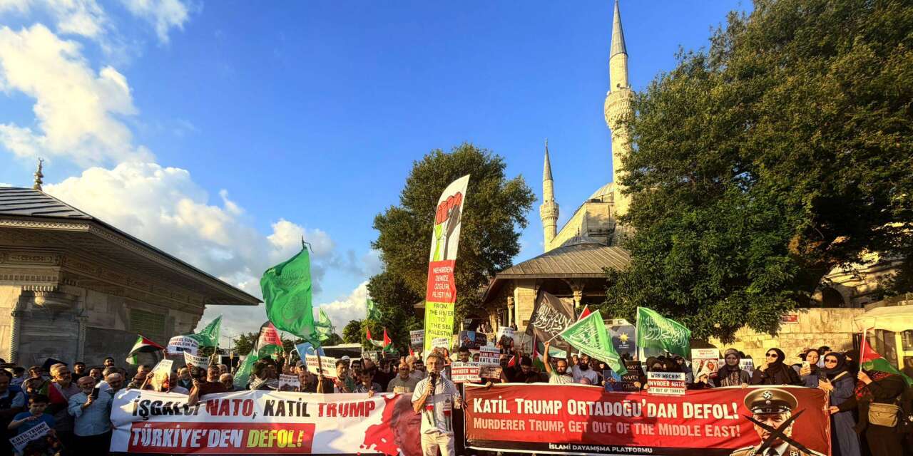 NATO ve Trump Üsküdar'da protesto edildi