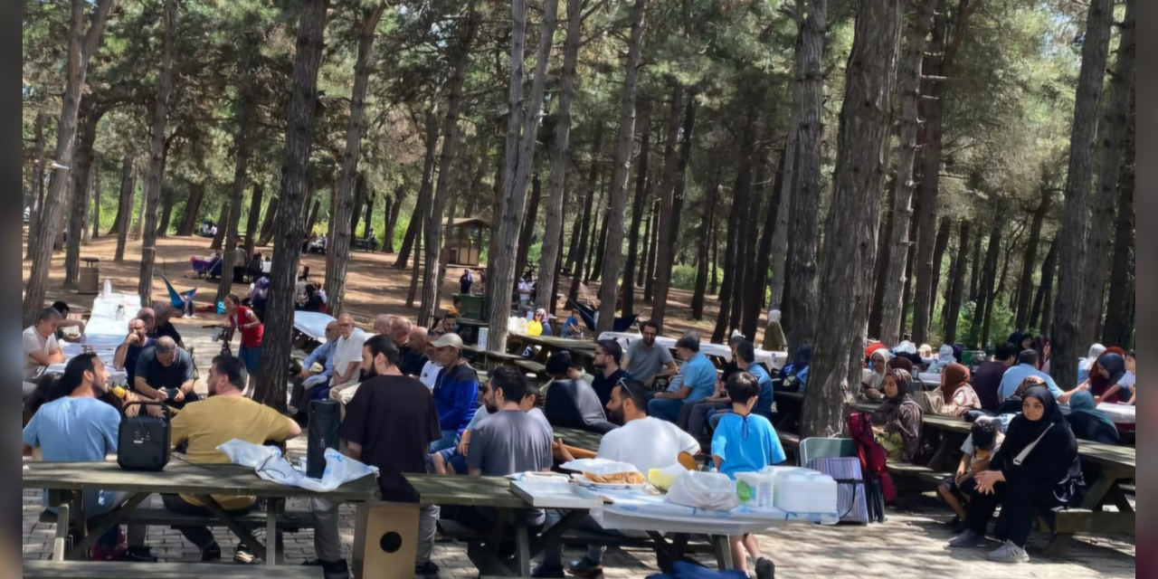 "Yakın Tarih Okuma Gurubu" Başakşehir'de ikinci pikniğini gerçekleştirdi